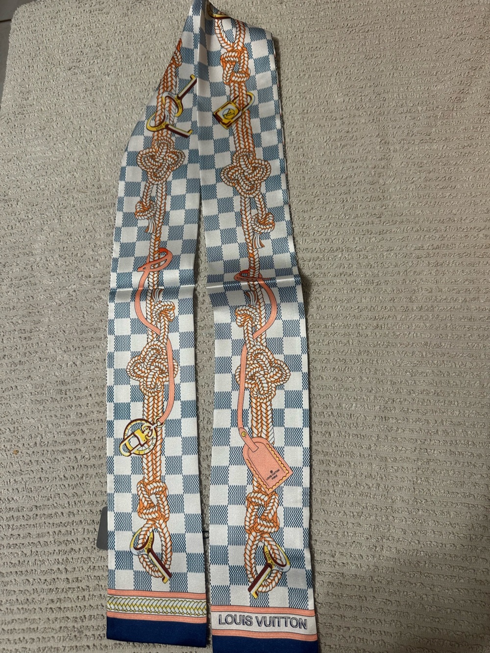 New Stylish Silk (Scarf/Bandeau/Twilly)
45”X 3”